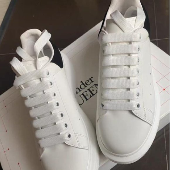 Alexander McQueen Fashional versatile sports shoes
